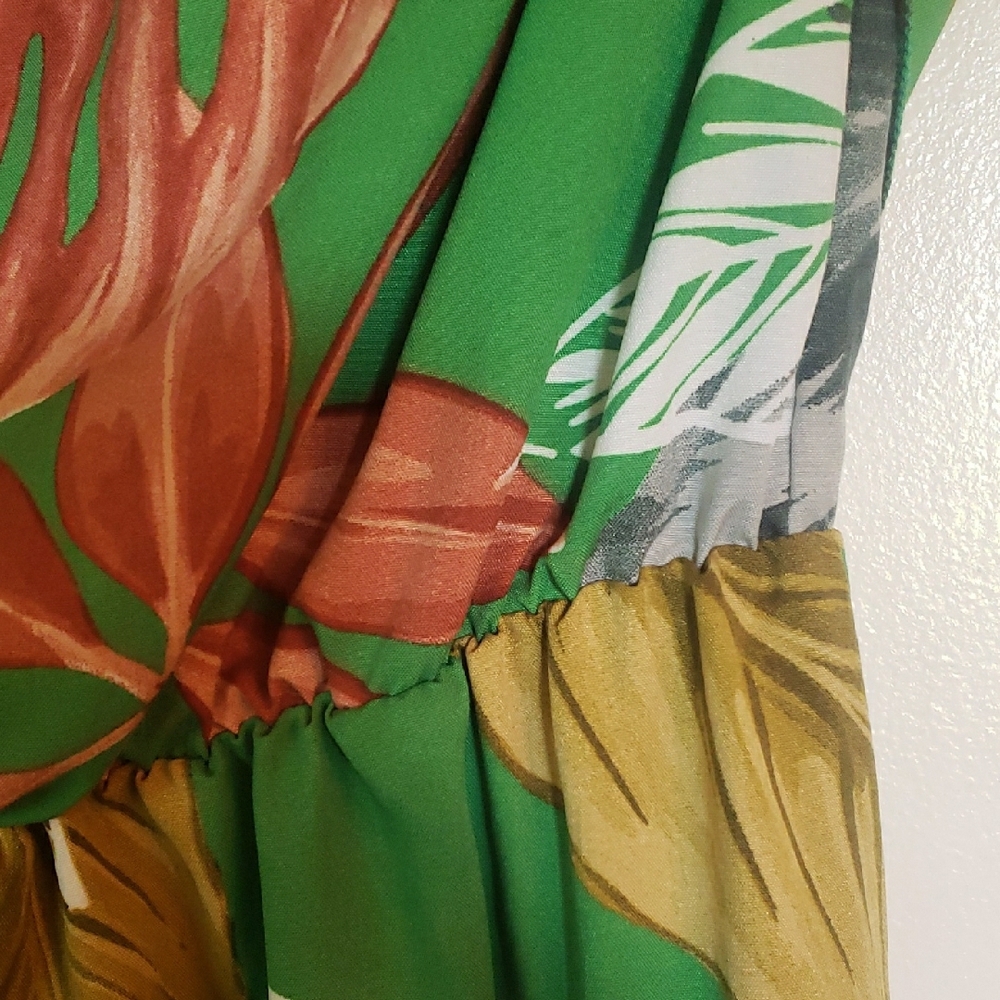 Tropical Floral Off-Shoulder Skirt 💚🩵🩷 - Picture 5 of 6